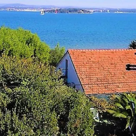 Seaside Brist Tkon